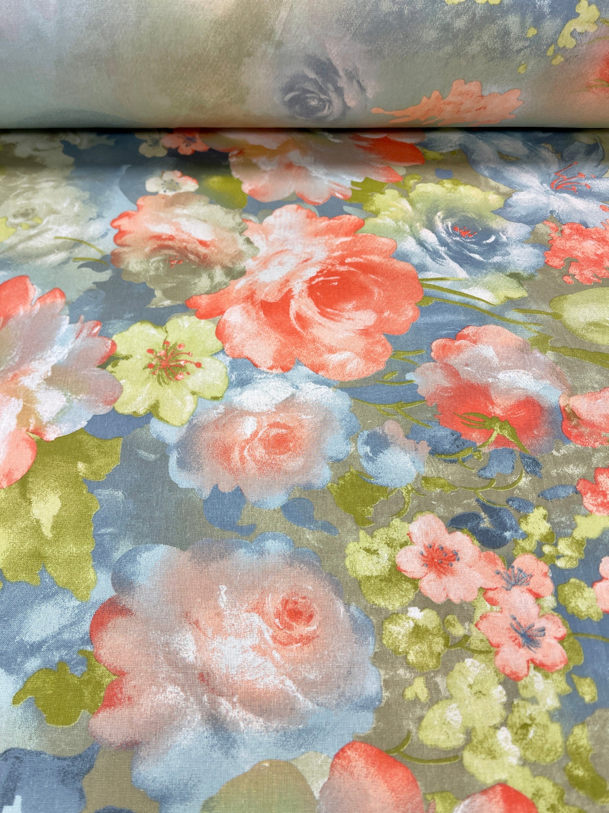 100% Kokvilnas audums - gleznotā pļava 220cm 146 g/m²