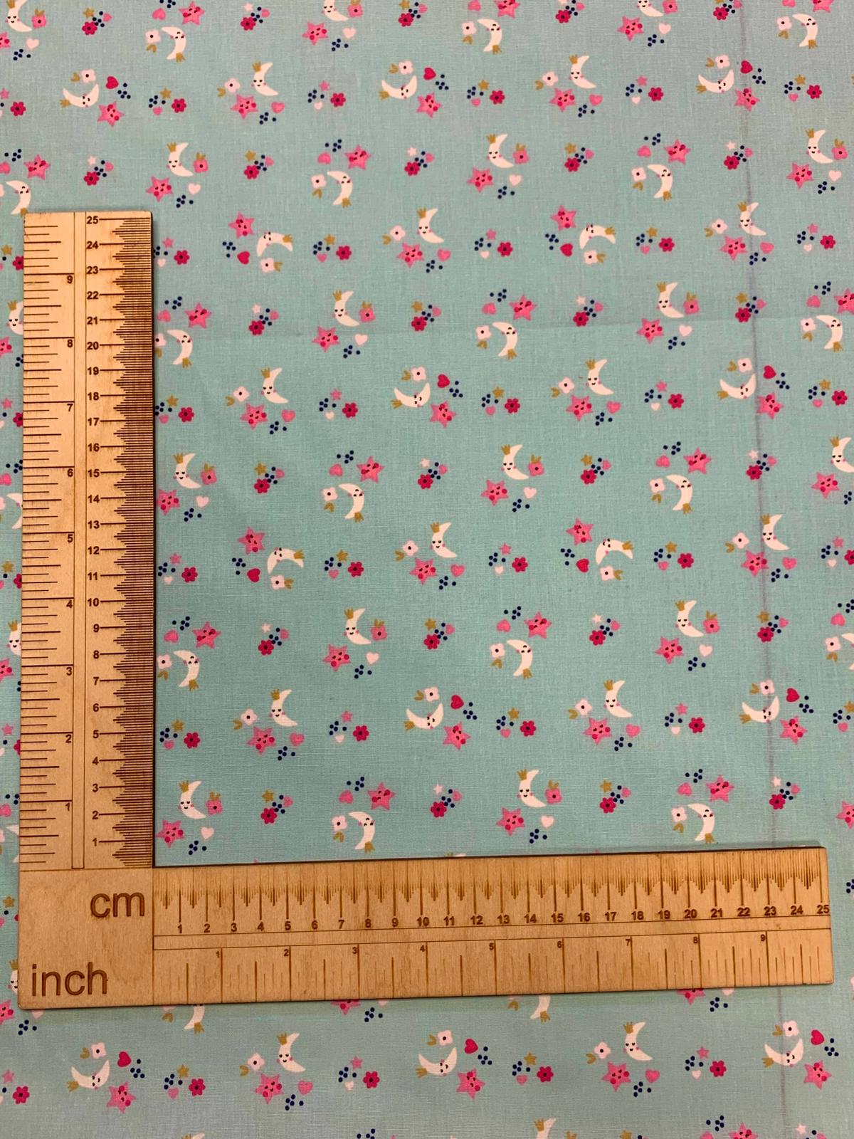 100% kokvilnas audums - mēnestiņš un zvaigzne 115 g/m²