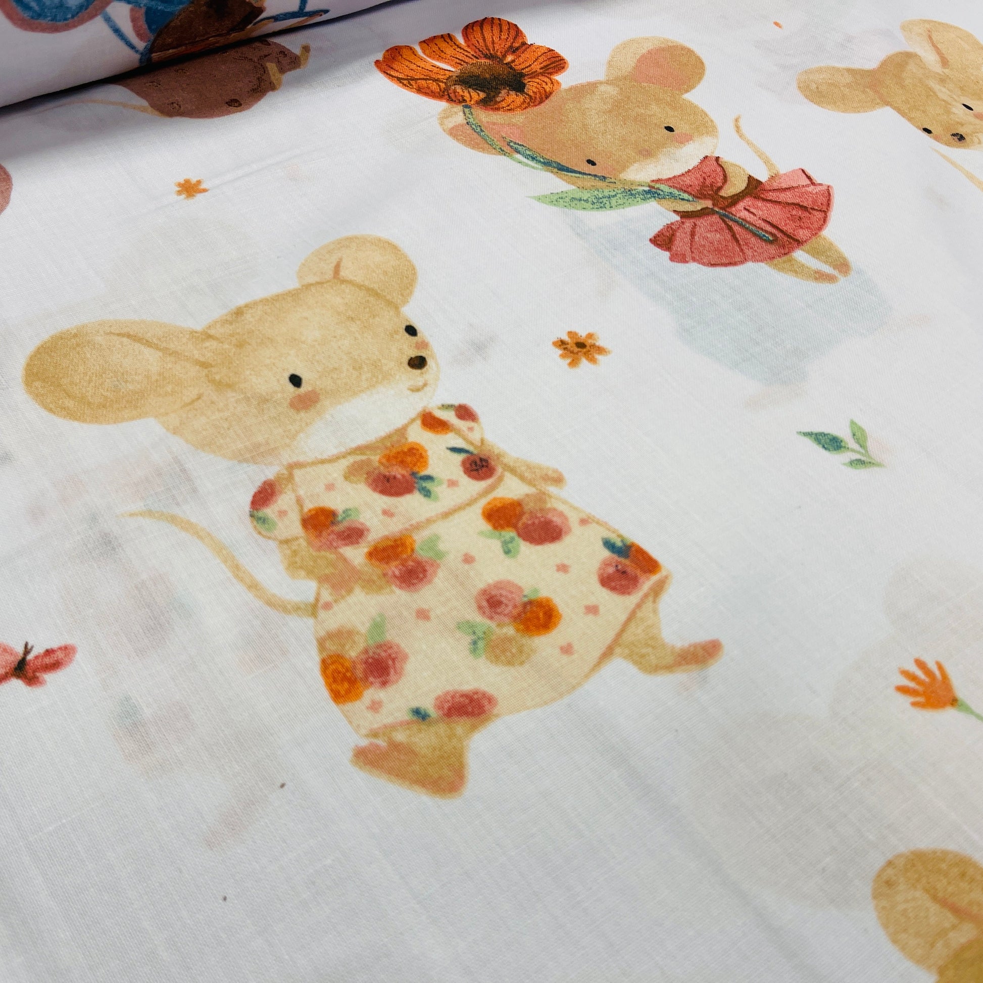 100% Kokvilnas audums - peles 125 g/m²