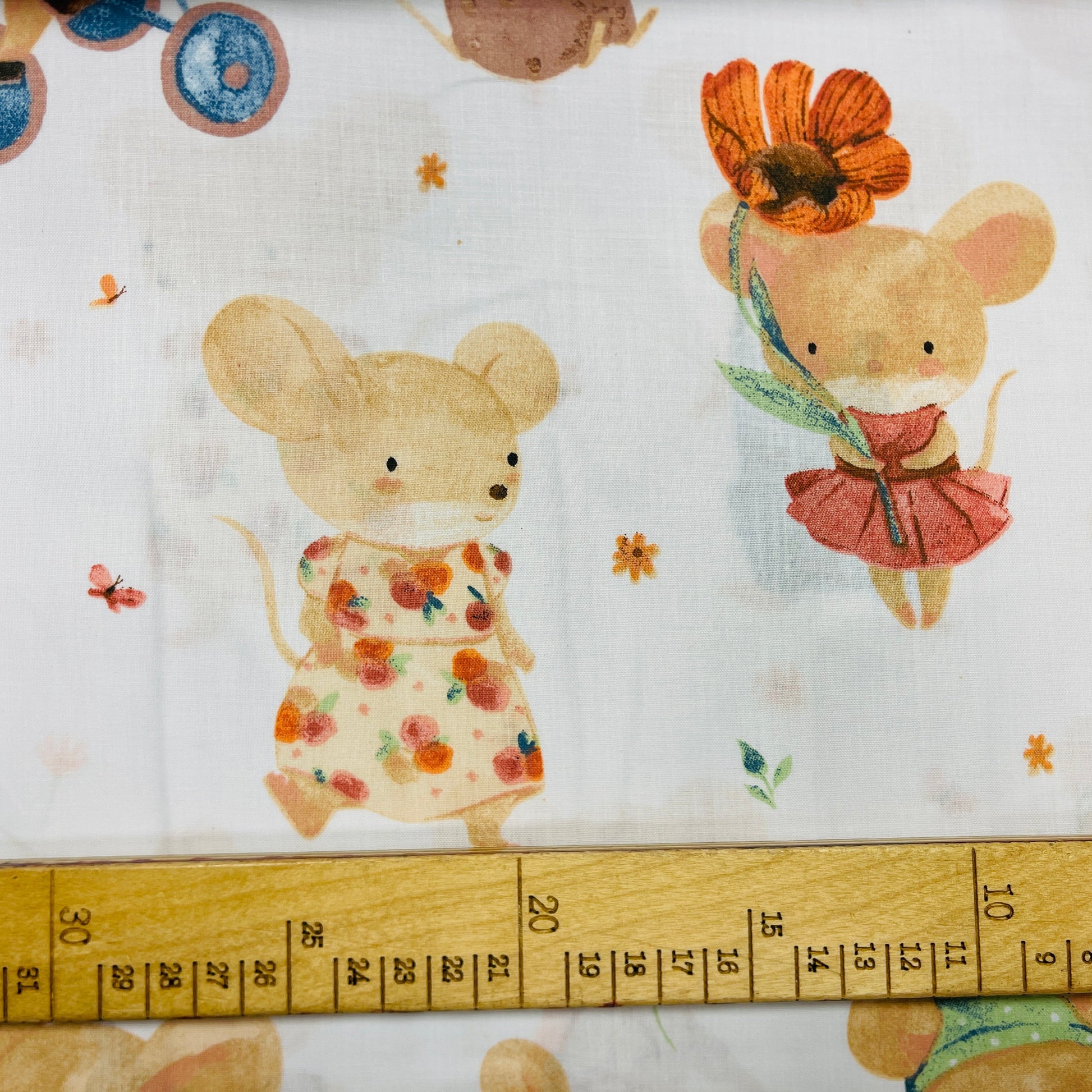 100% Kokvilnas audums - peles 125 g/m²