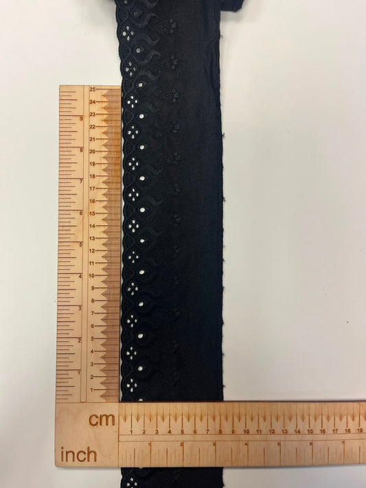 Izšūta mežģīne 8 cm- melna