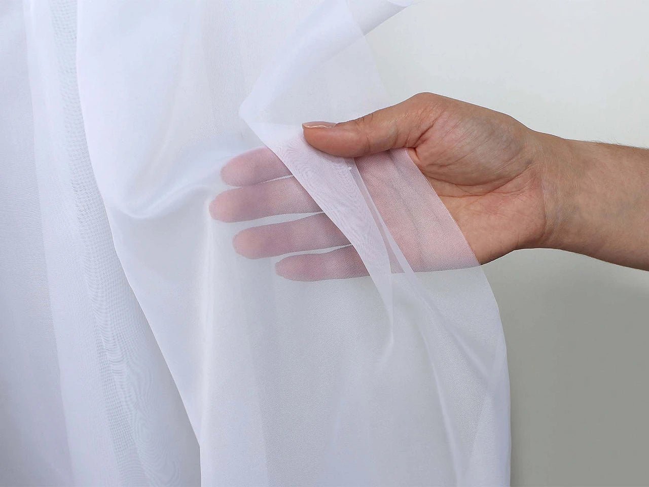 Aizkaru audums 45 g/m²| 295 cm plats