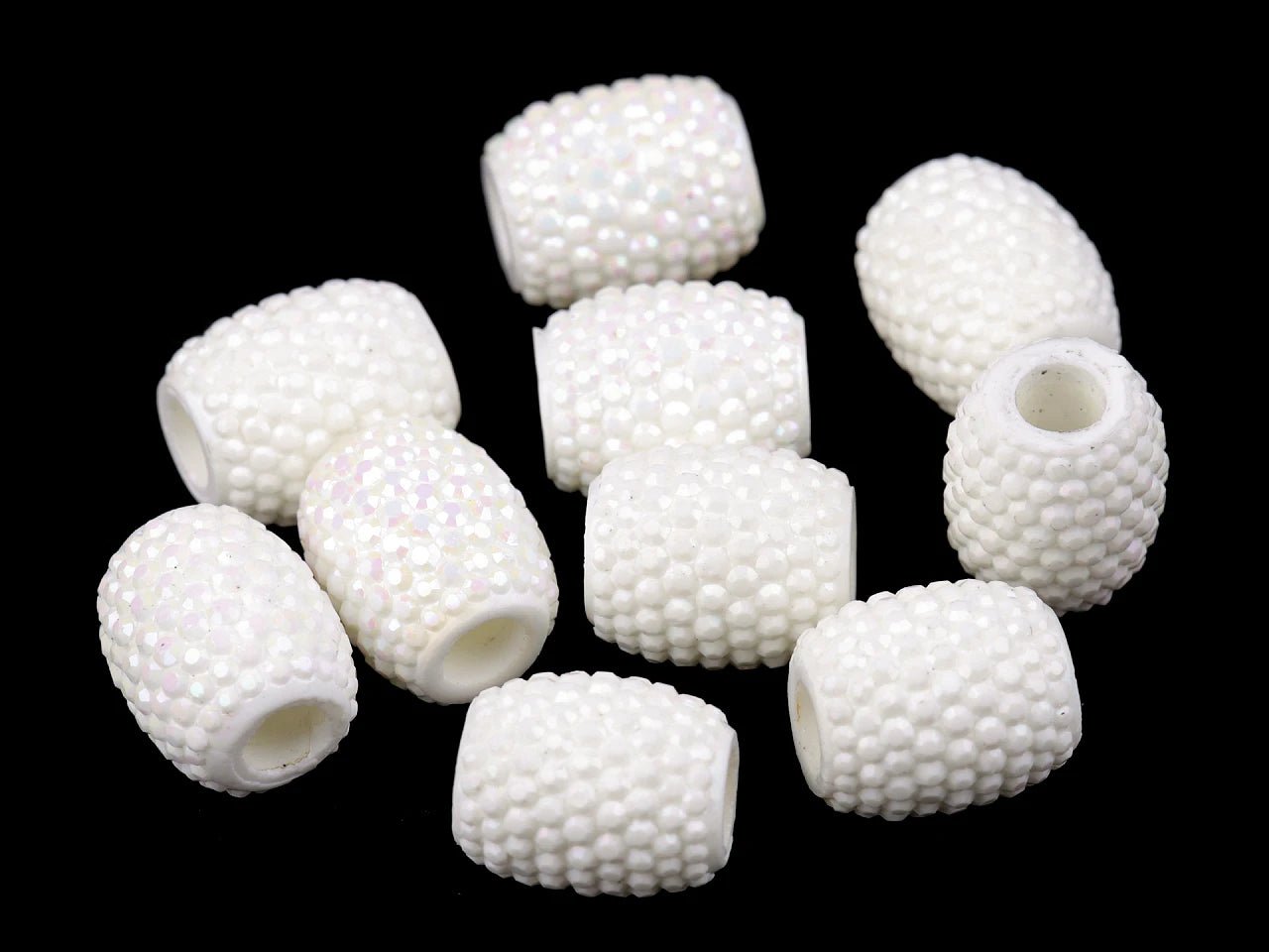 Attēls ar Dekoratīvas spīdīgas pērlītes ar lielu caurumu 13×15 mm – pieejams Šarlotes audumi