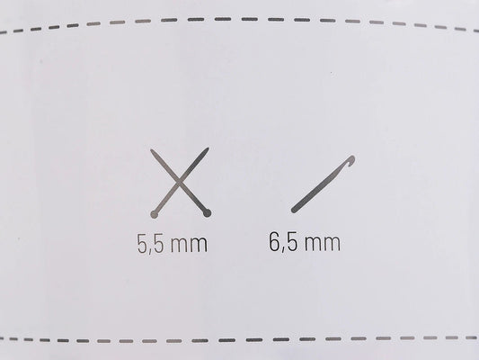 Attēls ar Dzijas Dany - plīša dzija - 100g / 38 m – pieejams Šarlotes audumi