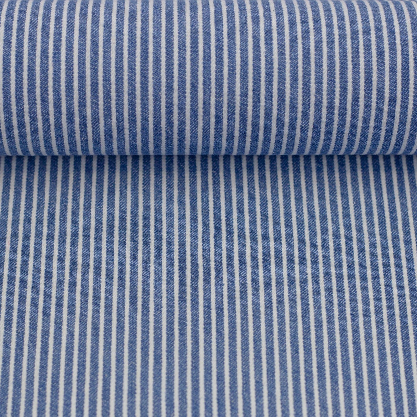 Džinsu audums - zils ar smalku svītriņu 230 g/m²