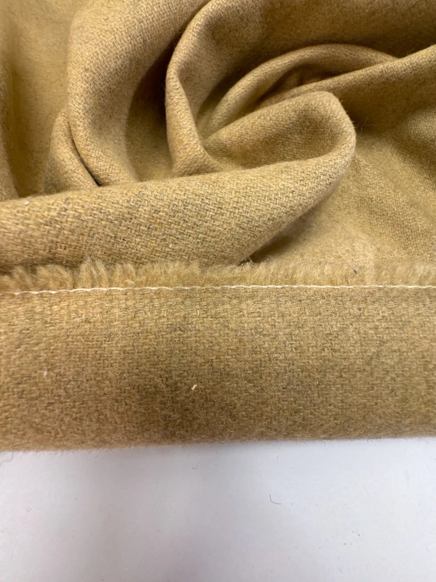 Itālijas tvīda kostīmaudums | 44% poliesters | 38% akrils | 18% vilna | 245 g/m² | 162 cm