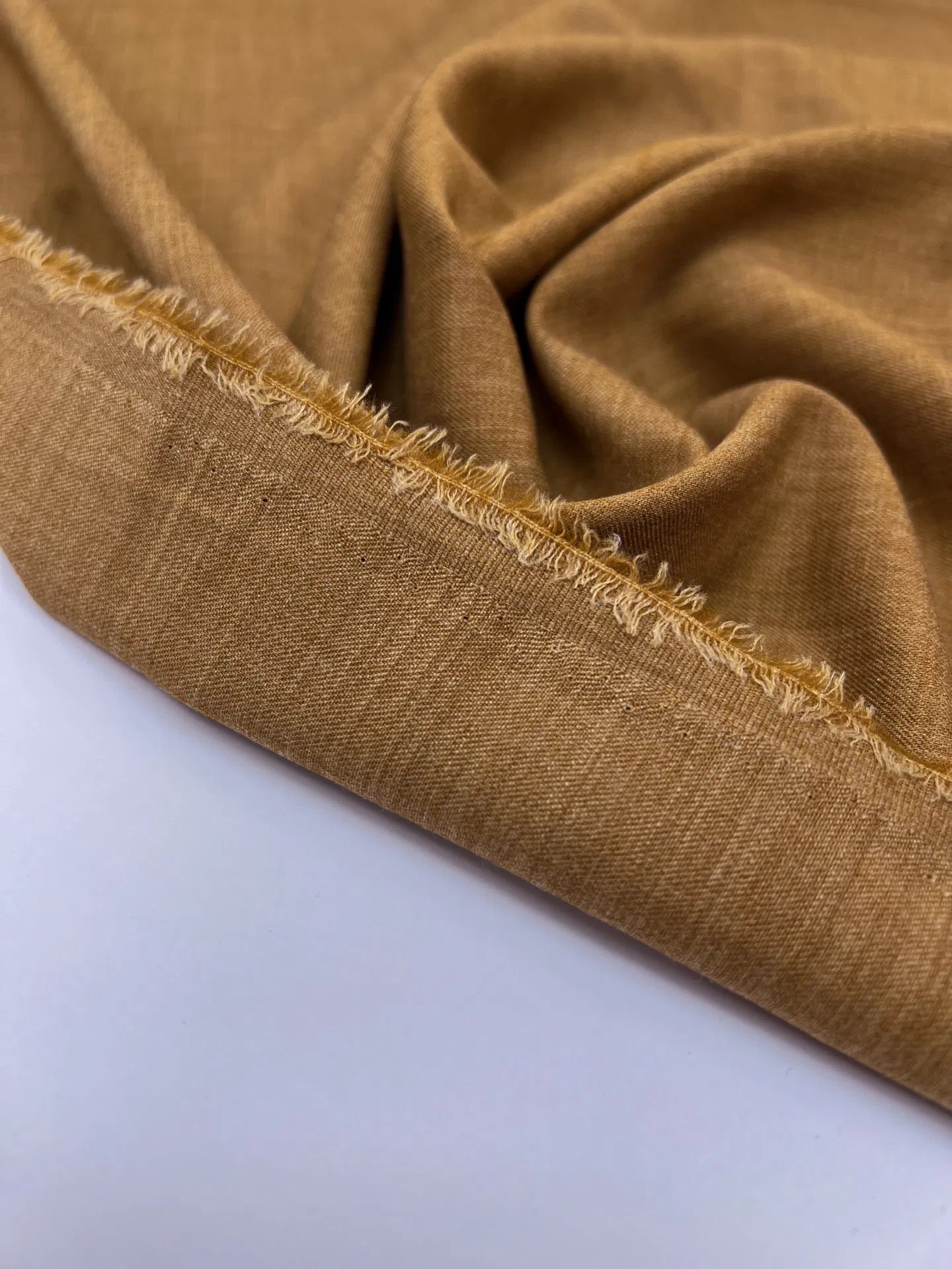 Itālijas vilnas kostīmaudums | 64% vilna, 34% poliesters, 2% elastāns| 180 g/m² | 156 cm