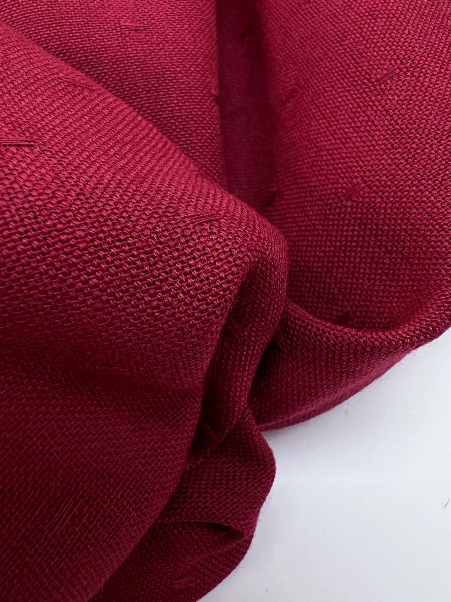 Itālijas žakarda kostīmaudums | 65% vilna | 35% poliesters | 190 g/m² | 150 cm | Sarkans