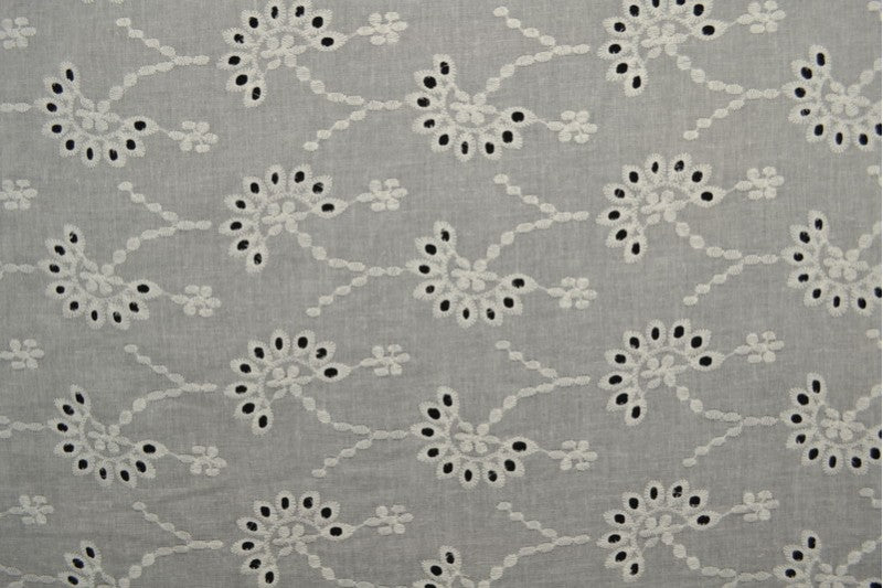 Išsiuvinėtos medvilninės audiniai