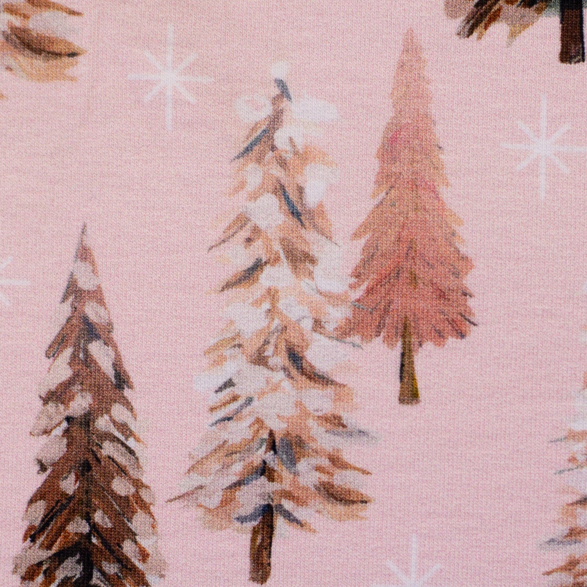 Kokvilnas cilpiņtrikotāža ar siltinājumu - egles uz rozā fona 280 g/m²