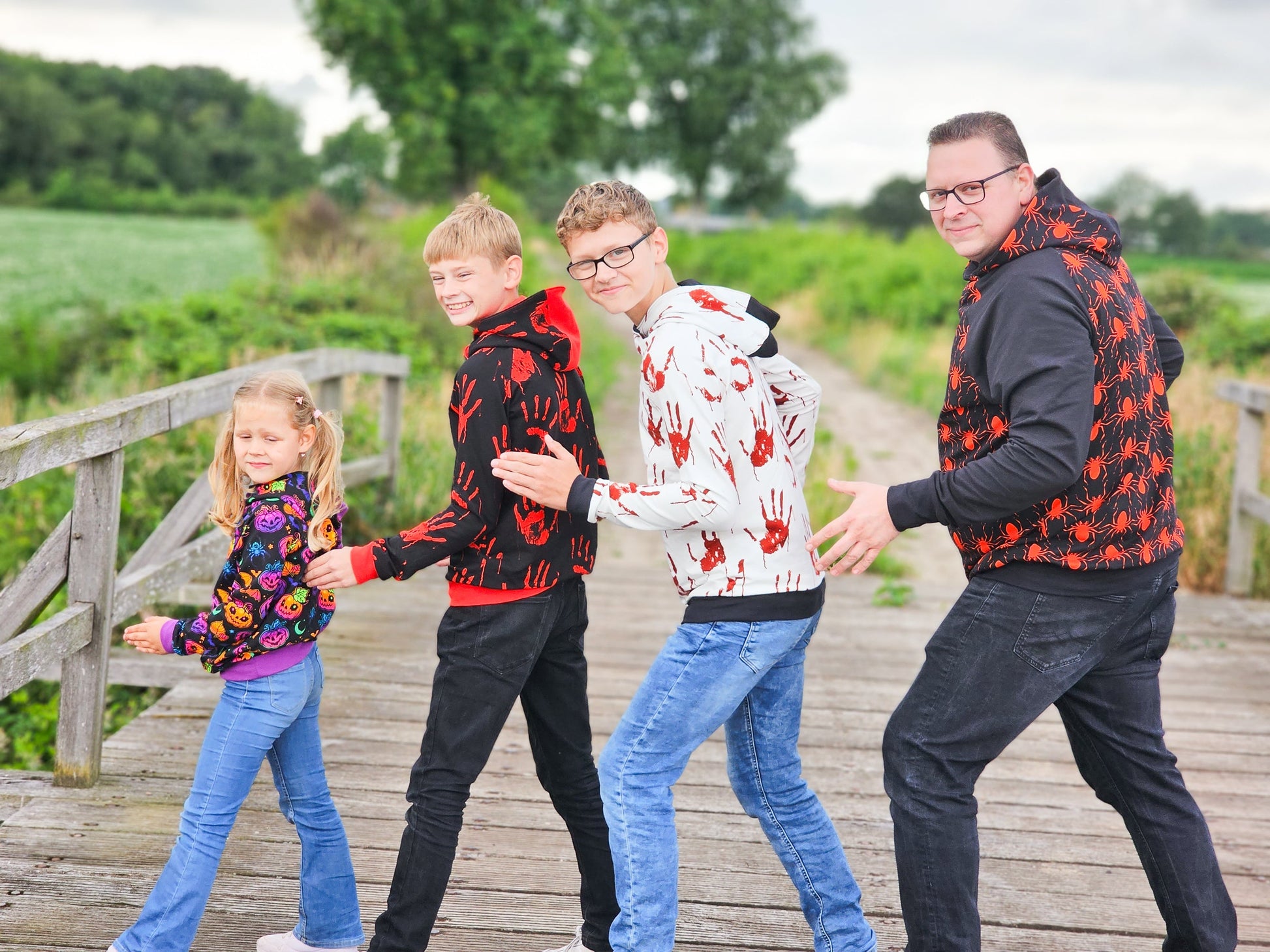 Kokvilnas cilpiņtrikotāža - sarkanās rokas 240 g/m²