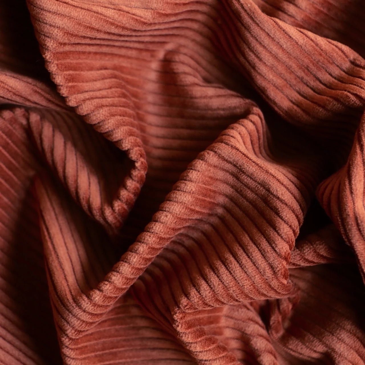 Kokvilnas velvets - sarkanais māls 280 g/m²