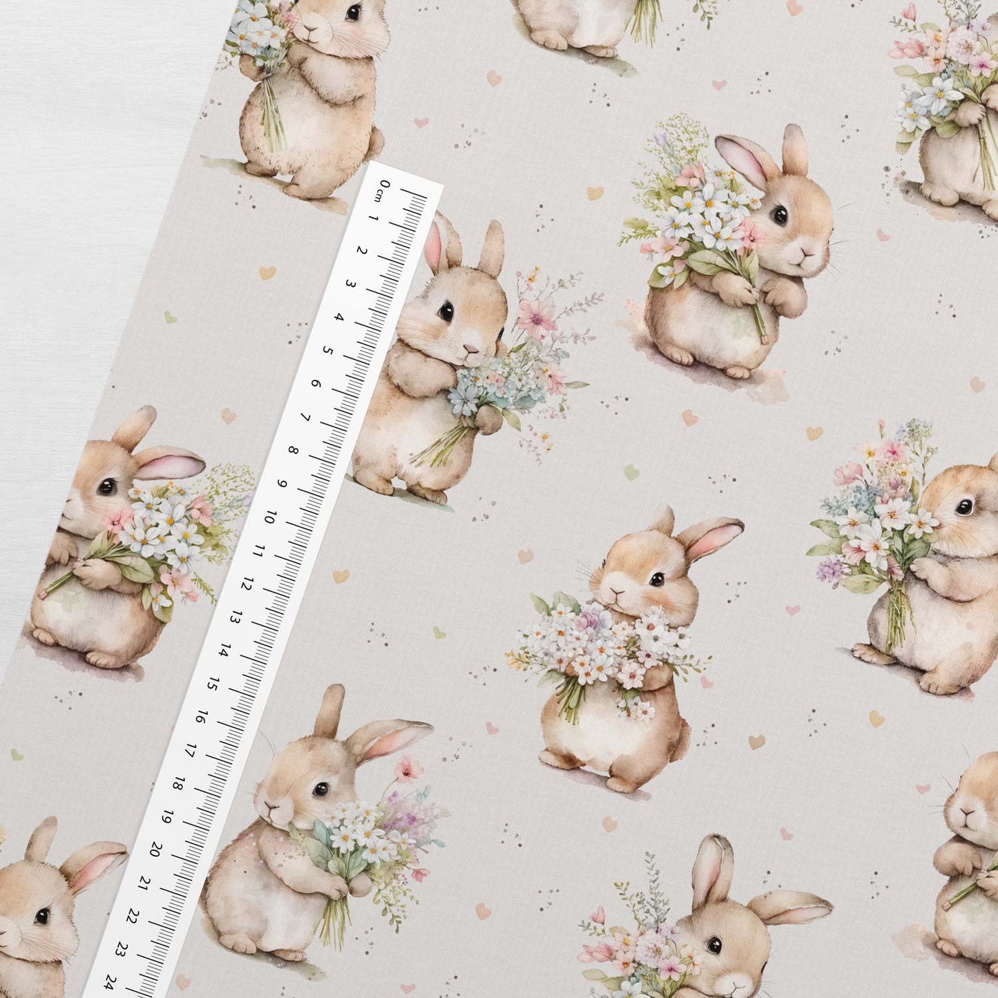 Kokvilnas cilpiņtrikotāža-zaķi ar ziediem 250 g/m²