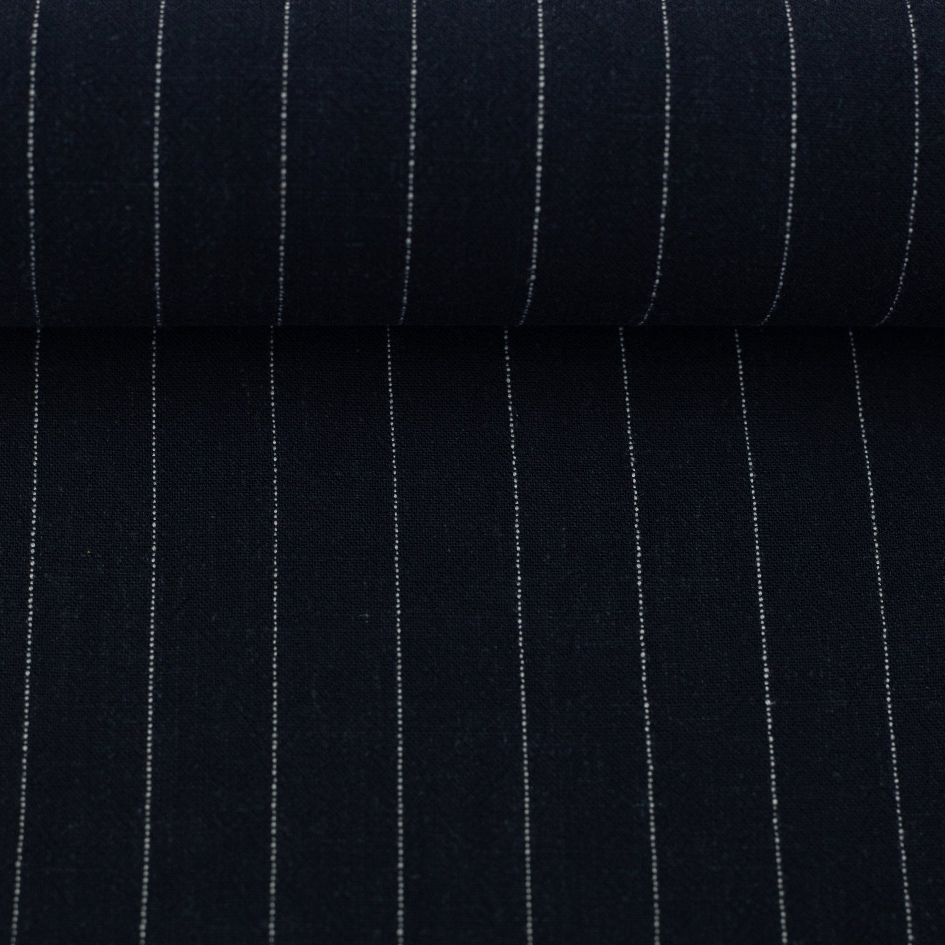 Lins ar viskozi - svītras uz melna fona 200 g/m²