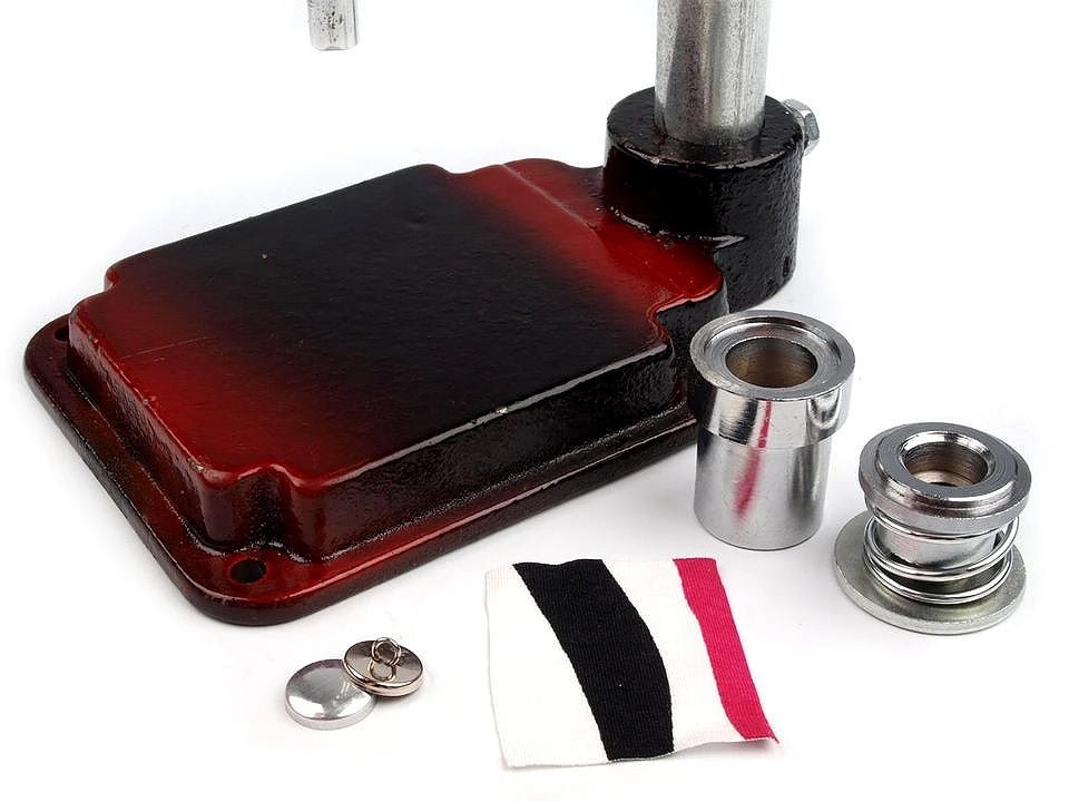 Metāla pogas pašapvilkšanai | 17 mm