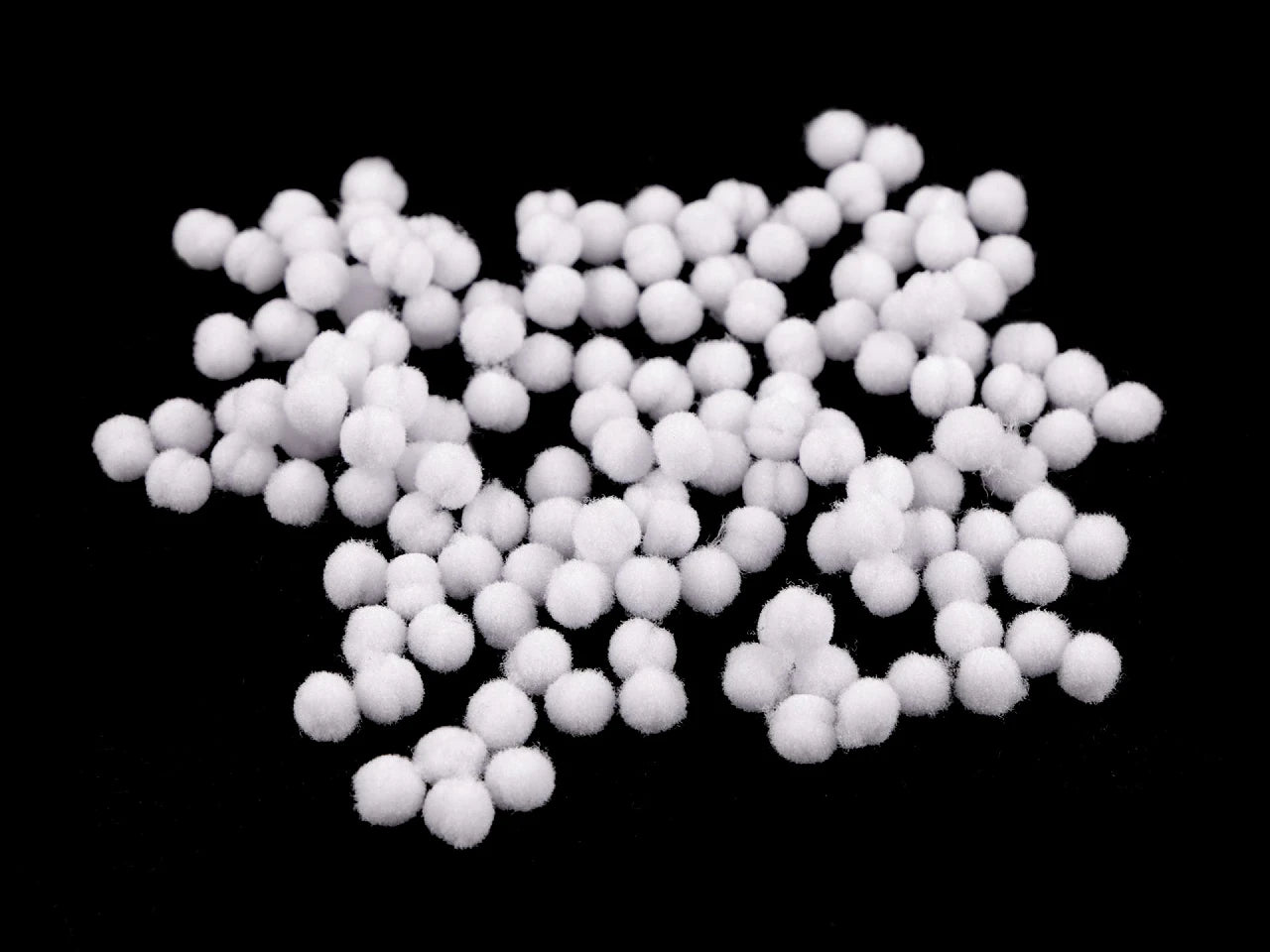 Mini pomponi Ø4 mm | Balti | 2000 gabali iepakojumā