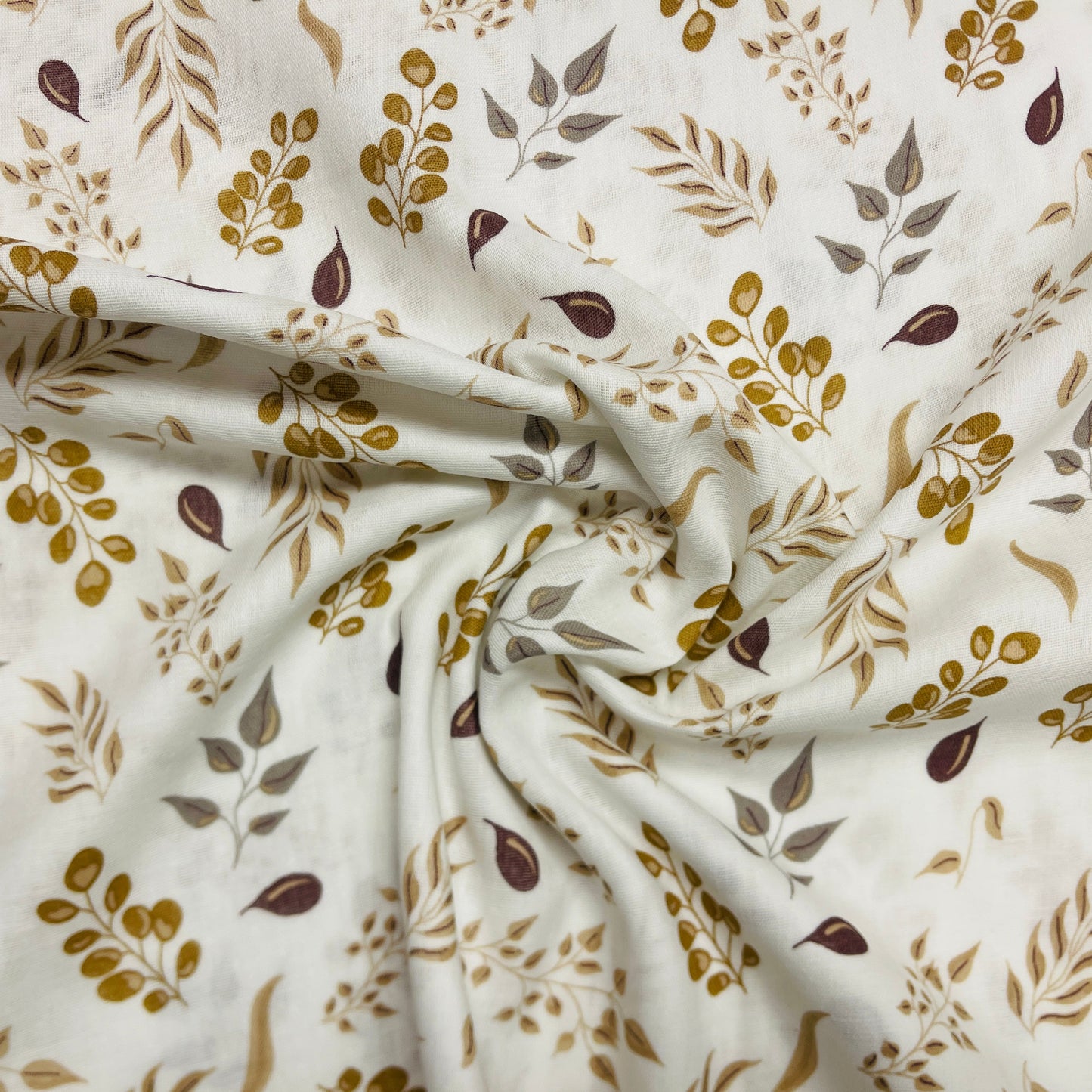 Muslīns - lapiņas brūnos toņos 140 g/m²