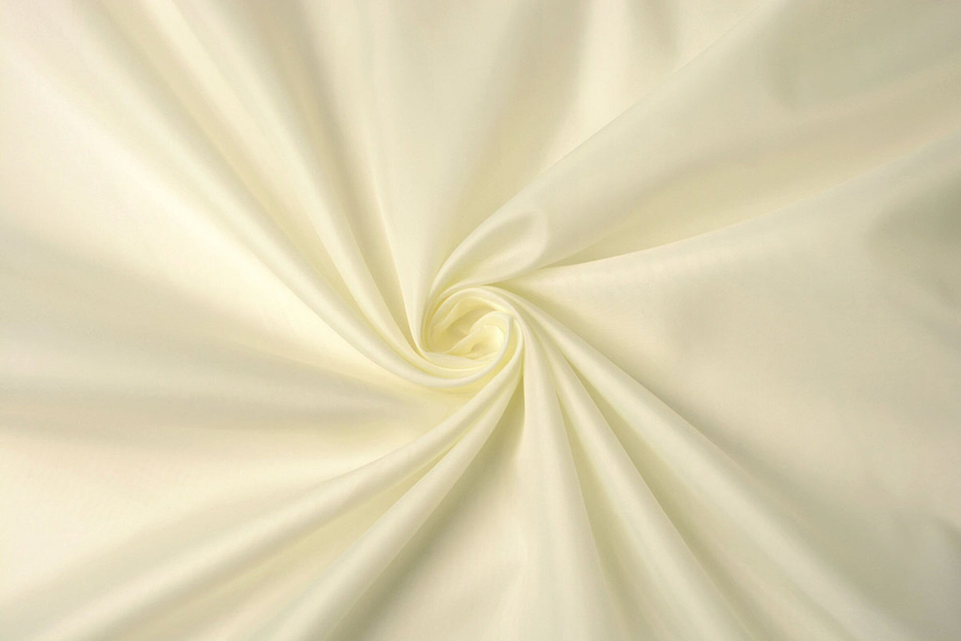 Pēdējais gabaliņš - Oderes audums - krēmkrāsas 55 g/m² - 35cm