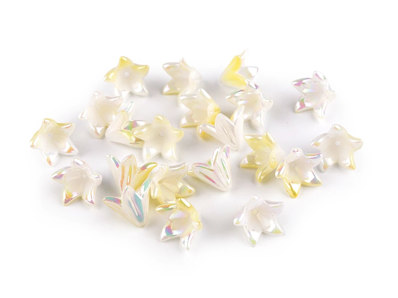 Attēls ar Plastmasas pērlītes zieda formā ar perlamutra efektu 12×16 mm, 20 gab. – pieejams Šarlotes audumi