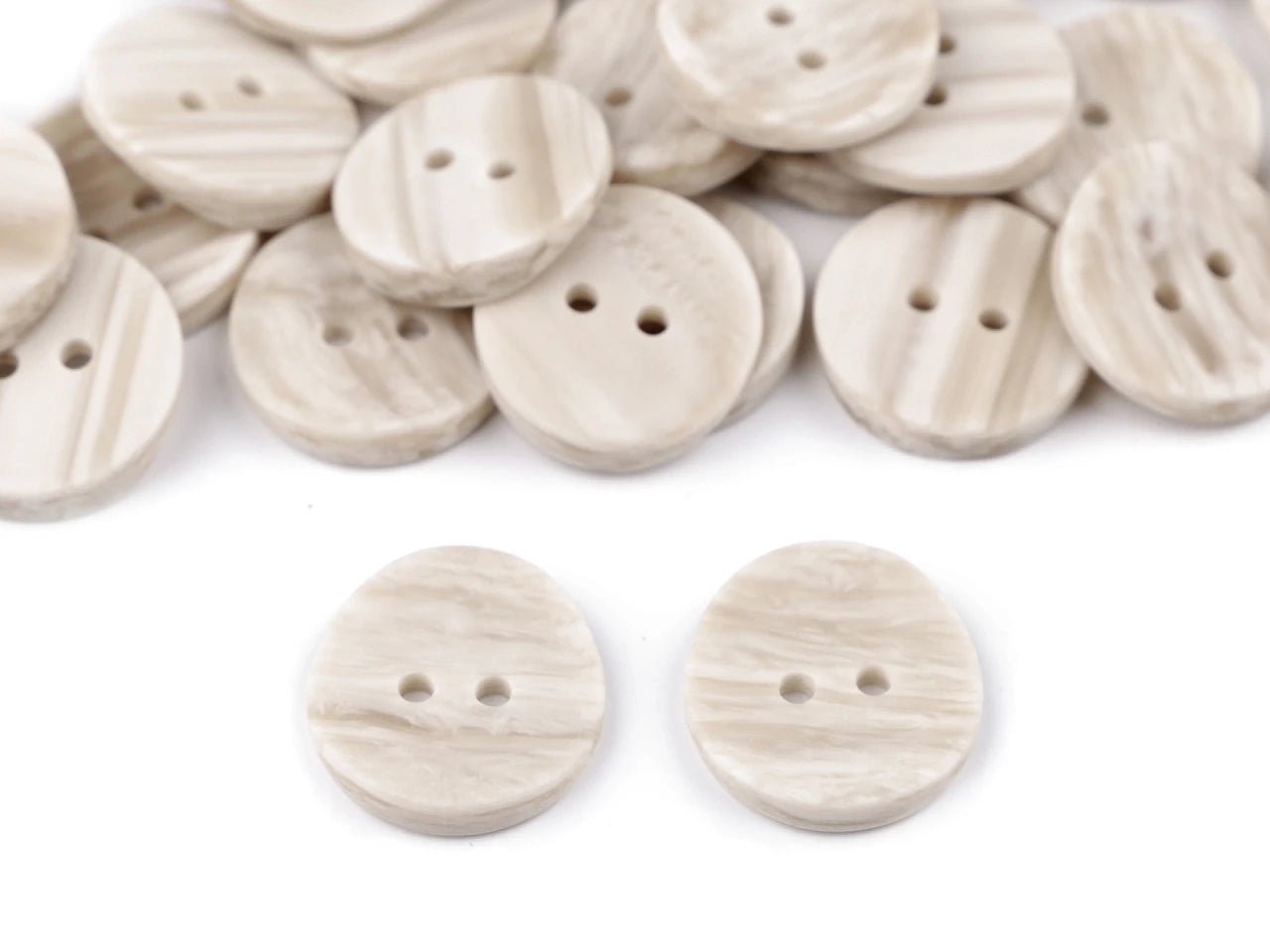 Plastmasas pogas ar 2 caurumiem | dažādi izmēri 15,5; 17,8; 20 mm