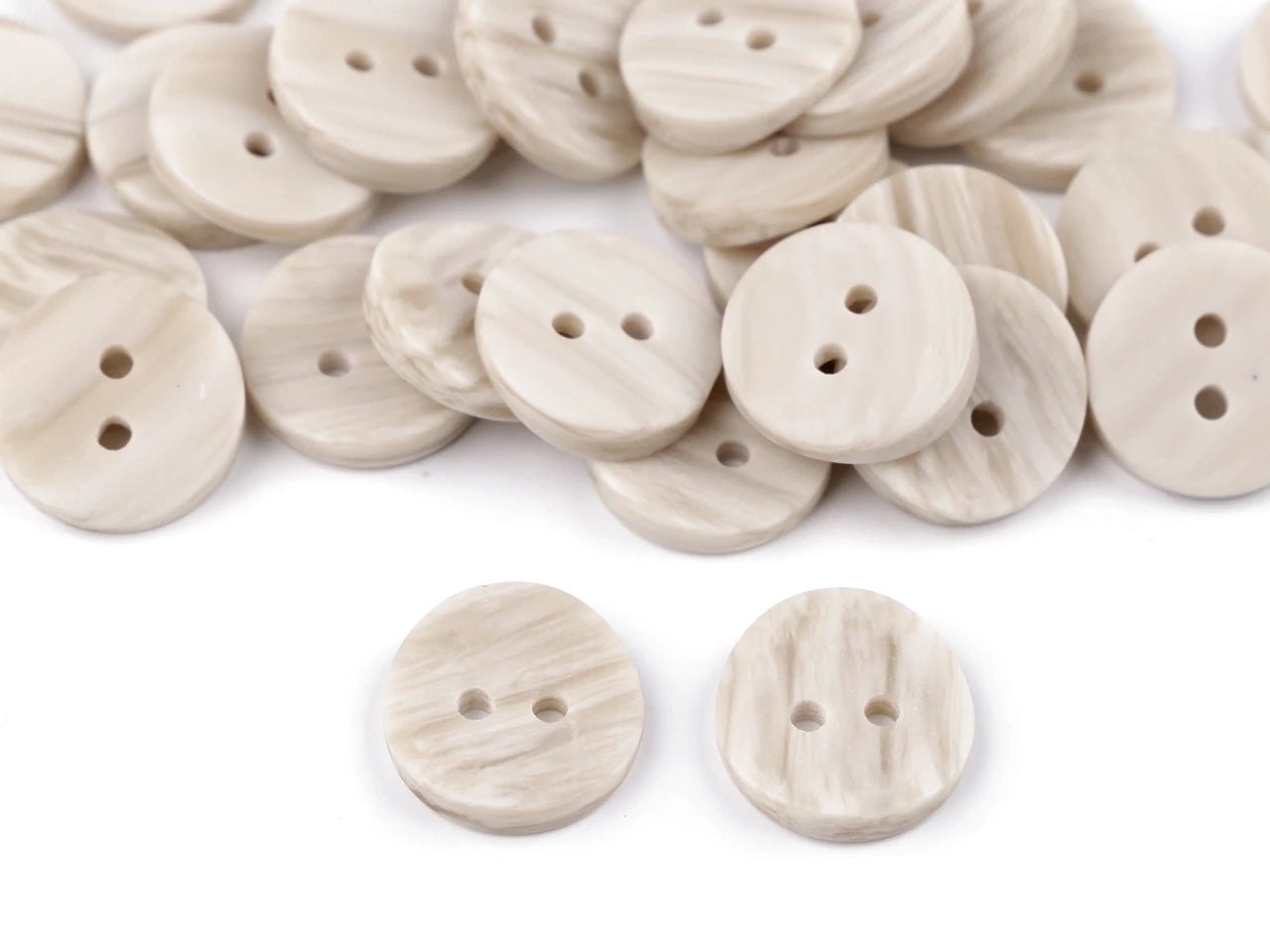 Plastmasas pogas ar 2 caurumiem | dažādi izmēri 15,5; 17,8; 20 mm