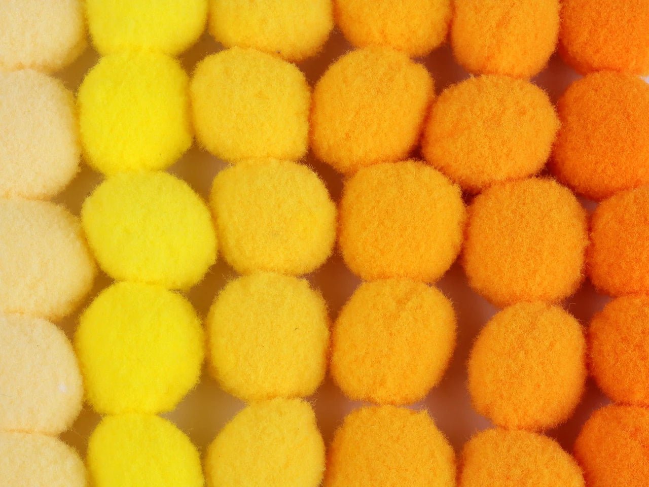 Pomponu komplekts Ø20 mm | 30 gab. | dažādu krāsu varianti