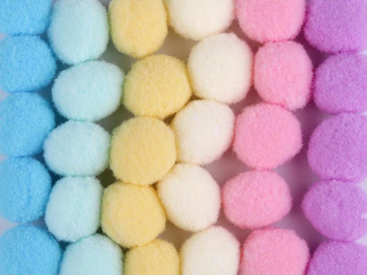 Pomponu komplekts Ø20 mm | 30 gab. | dažādu krāsu varianti