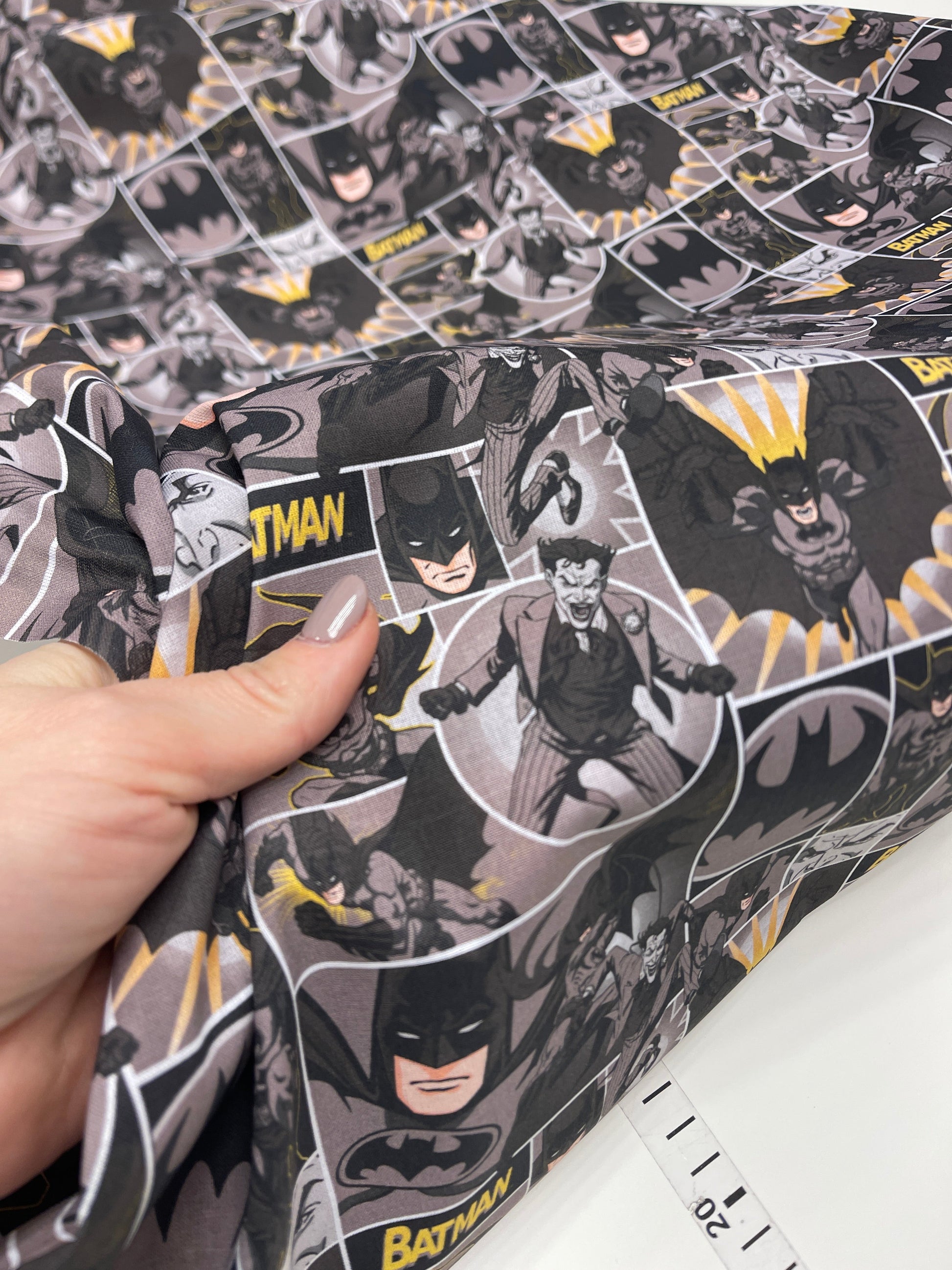 Premium 100% kokvilnas audums - Betmena komikss The Batman ™© 135 g/m²