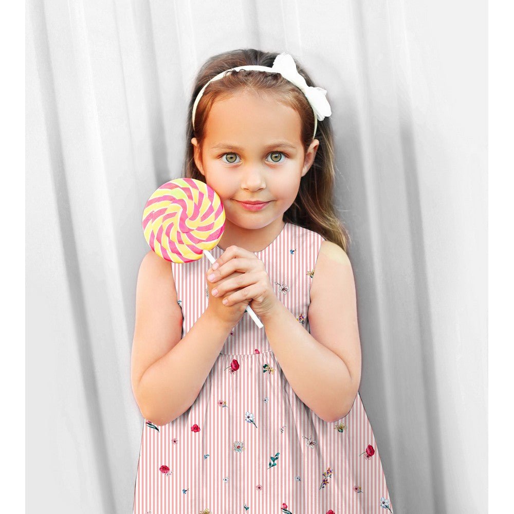 Premium 100% kokvilnas audums - dzeltenas līnijas un ziedi 115 g/m²