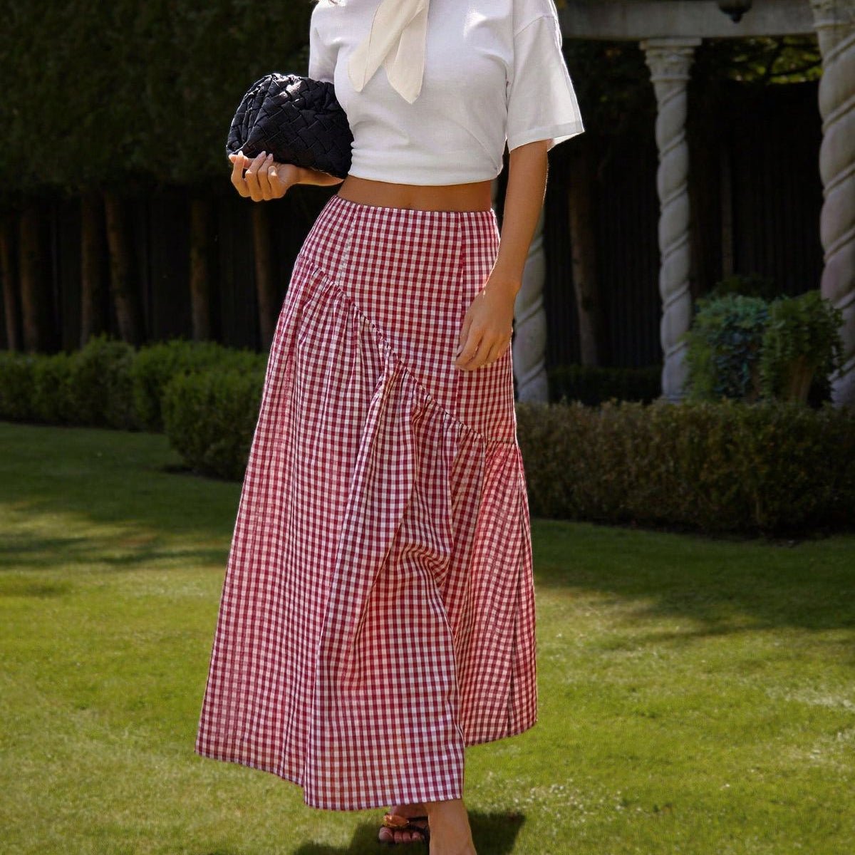 Attēls ar Premium 100% kokvilnas audums - sarkans rūtains 110 g/m² – pieejams Šarlotes audumi