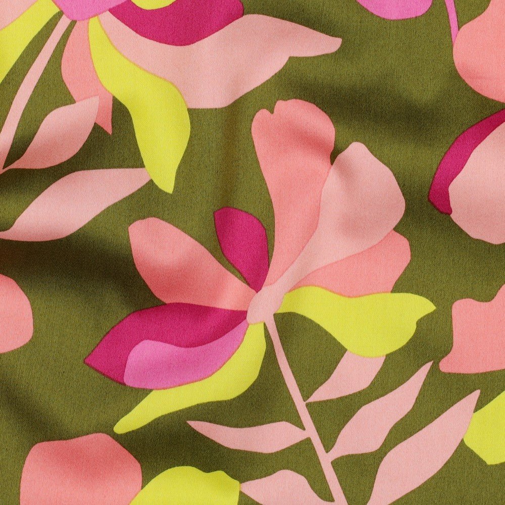 Premium 100% kokvilnas satīns - ziedu motīvs 115 g/m²