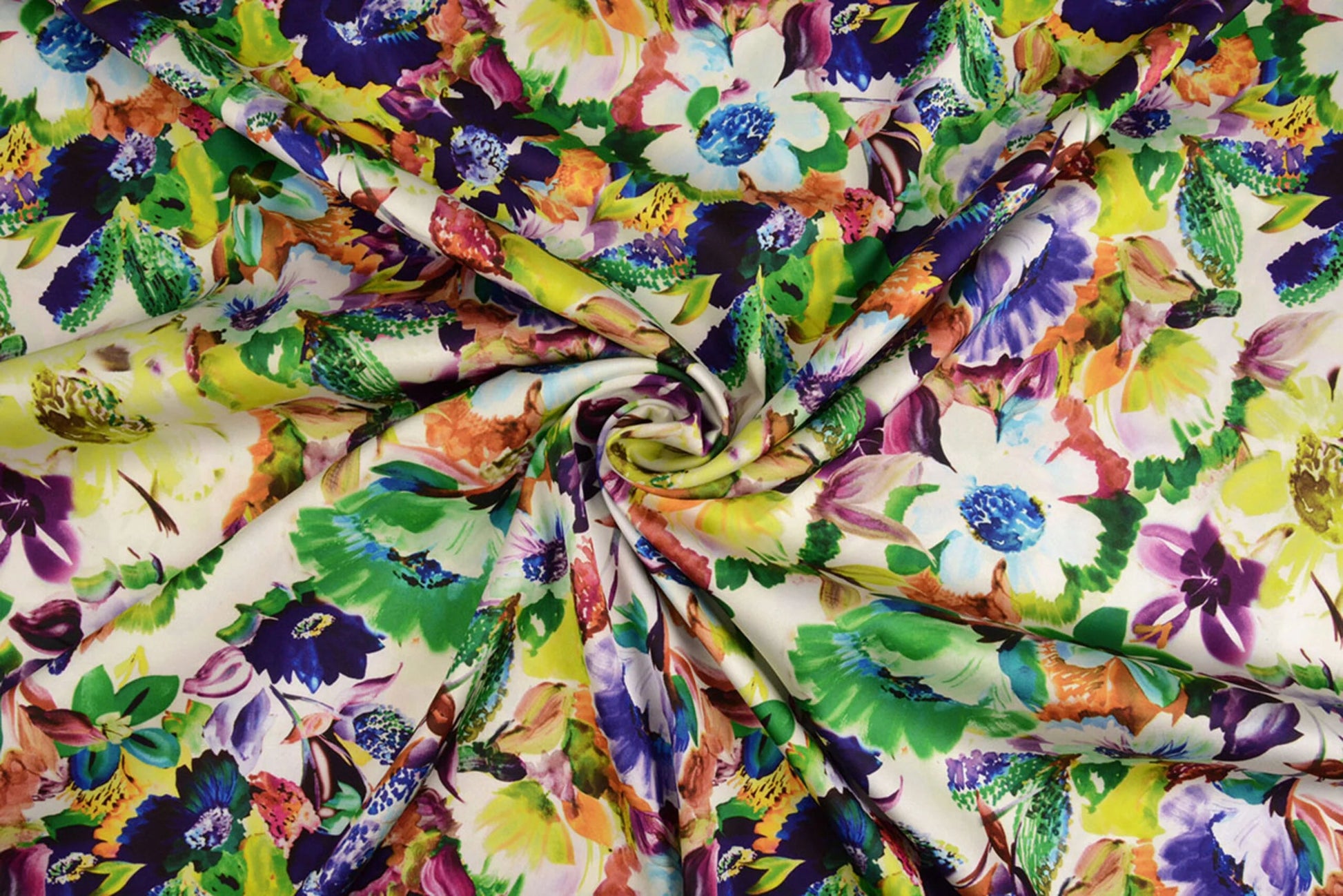 Satīns ar elastānu - angļu dārza ziedi 80 g/m²