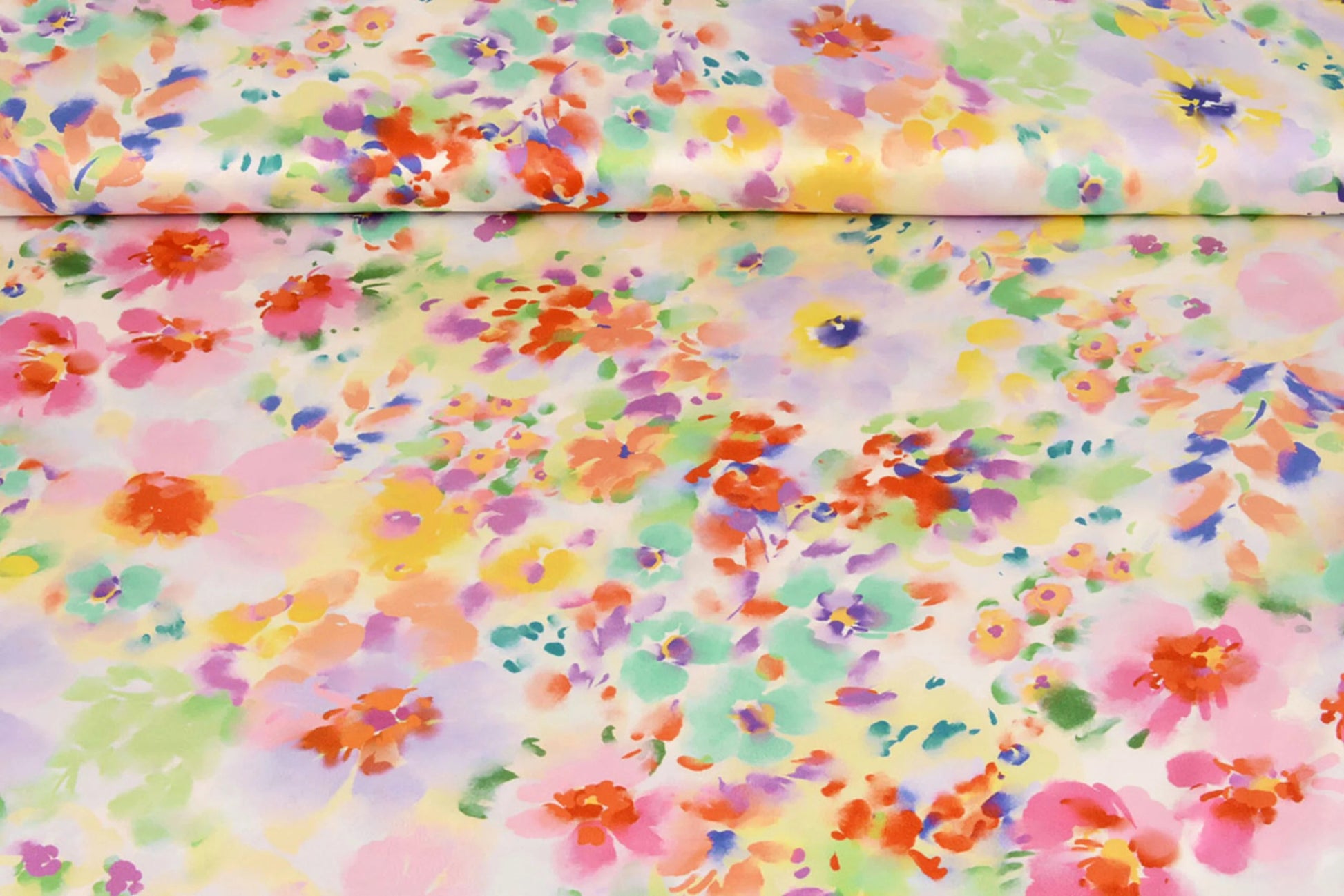 Satīns ar elastānu - pavasara krāsu motīvs 80 g/m²