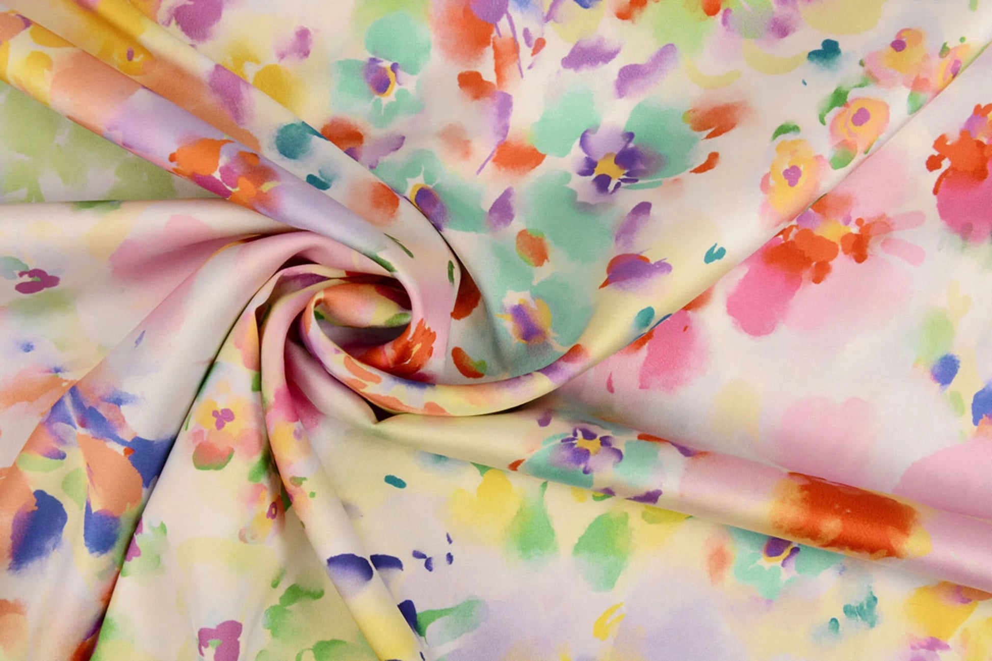 Satīns ar elastānu - pavasara krāsu motīvs 80 g/m²