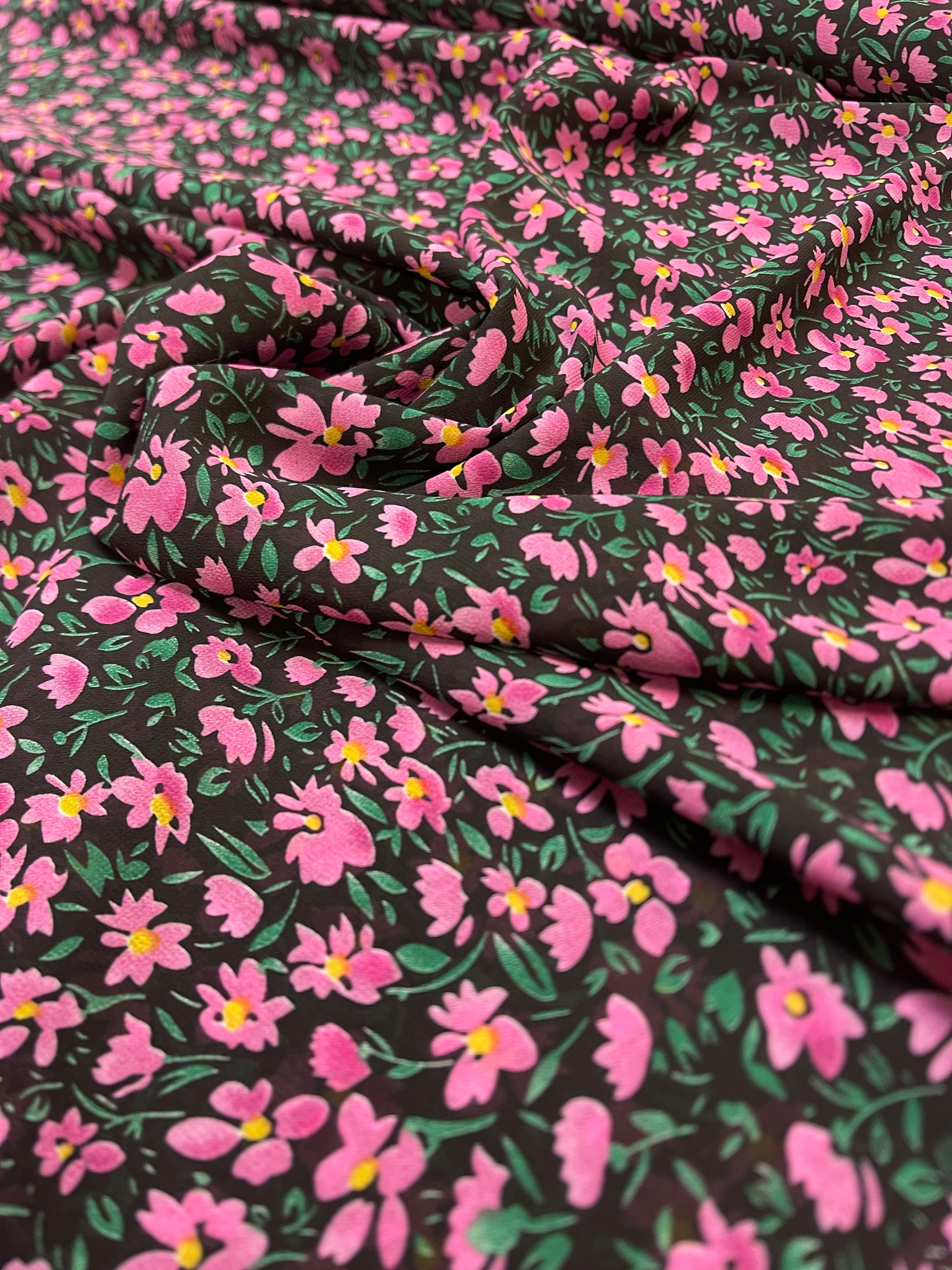 Šifons - rozā ziediņi | 150 cm | 65 g/m²