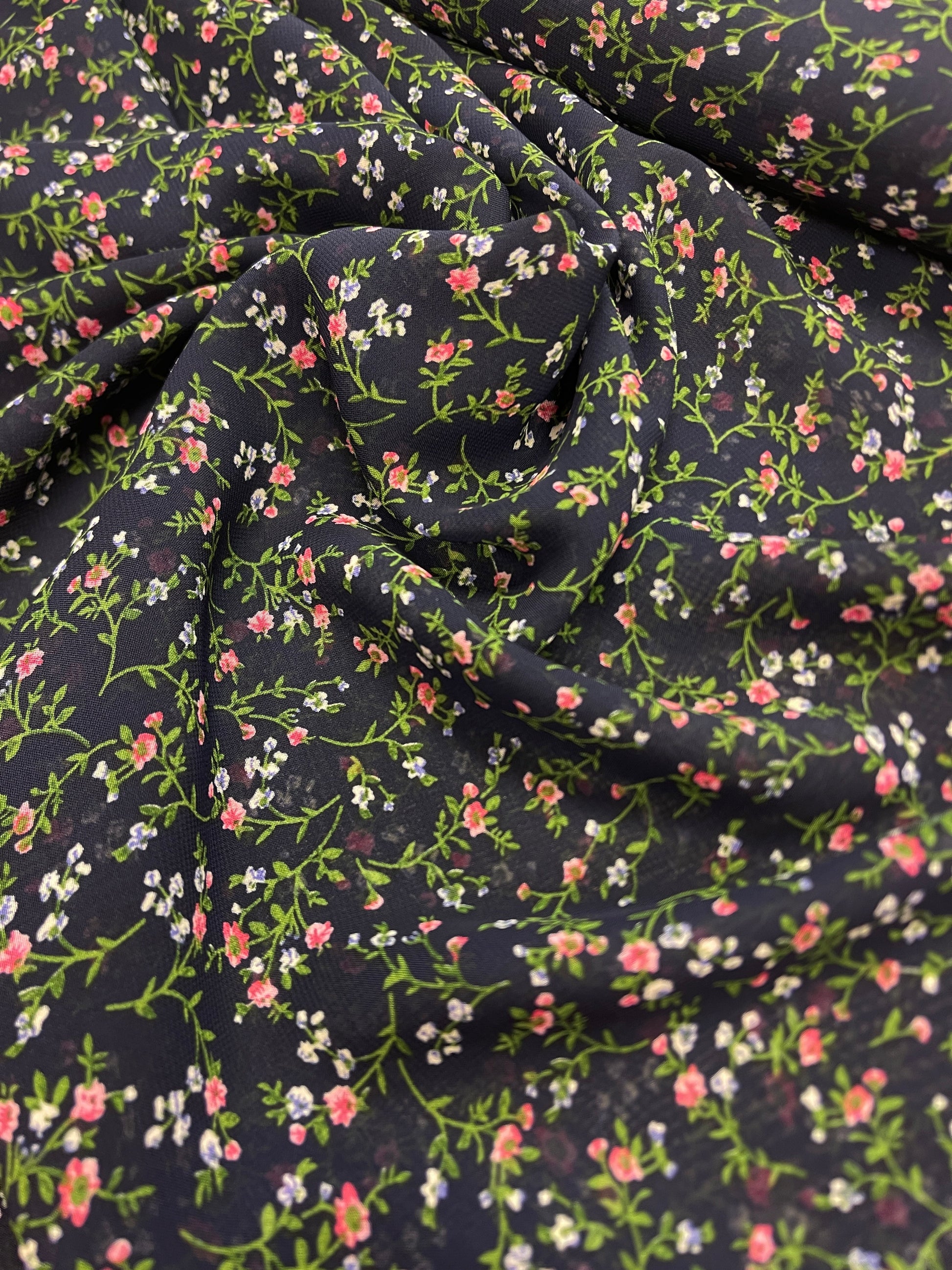 Šifons - smalks ziedu motīvs | 150 cm | 80 g/m²