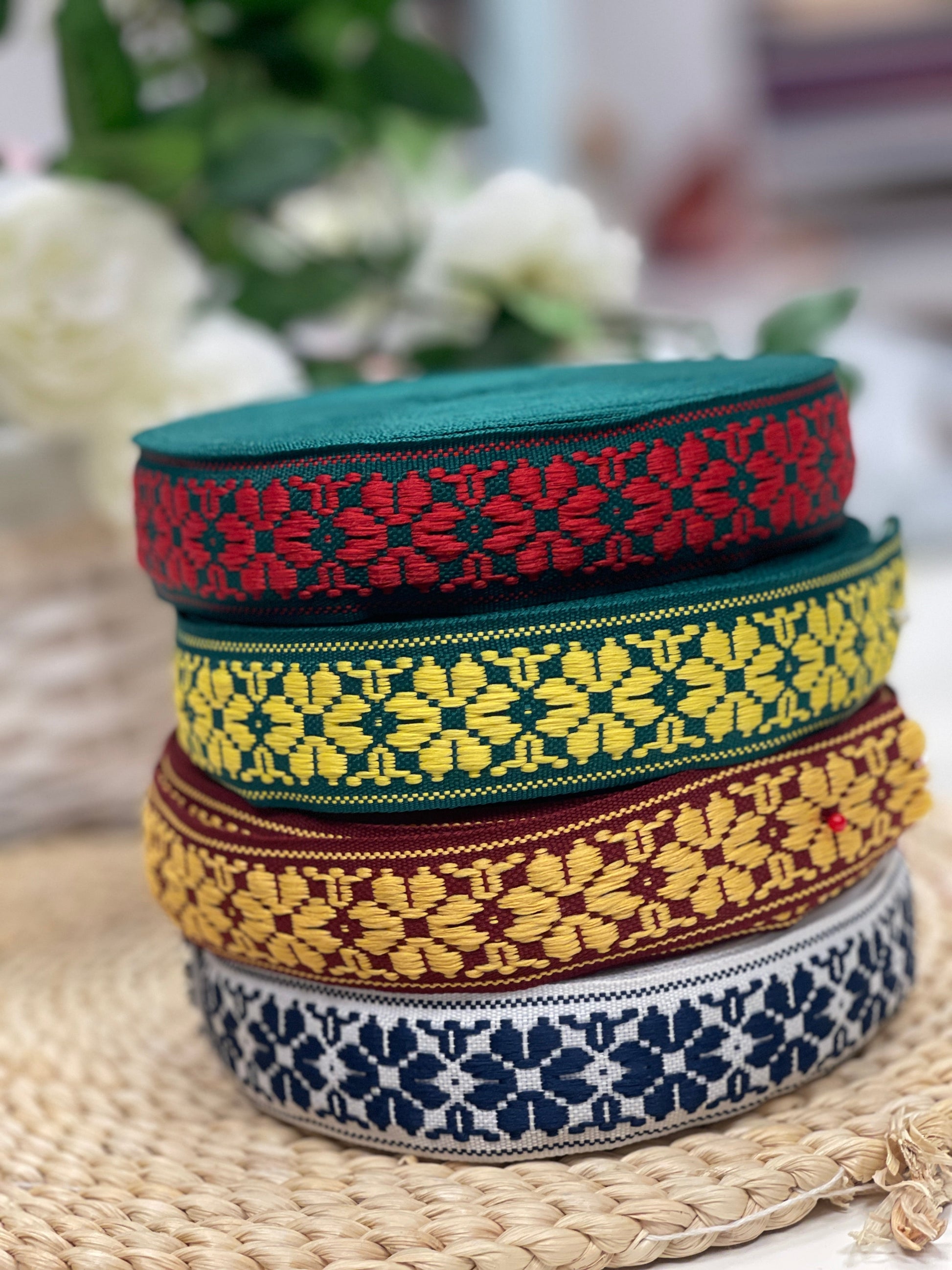 Tautiskā lente, josta 36mm - zaļa ar sarkanu LV