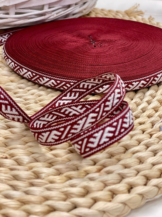 Tautiskā lente, josta Ūsiņš 12mm - bordo ar baltu - LV