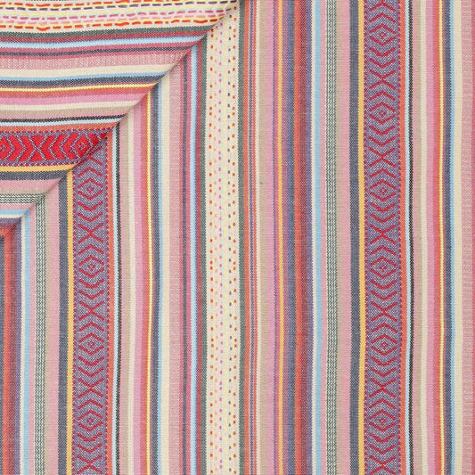 Tautiska raksta audums - gaiši rozā toņi 200 g/m²