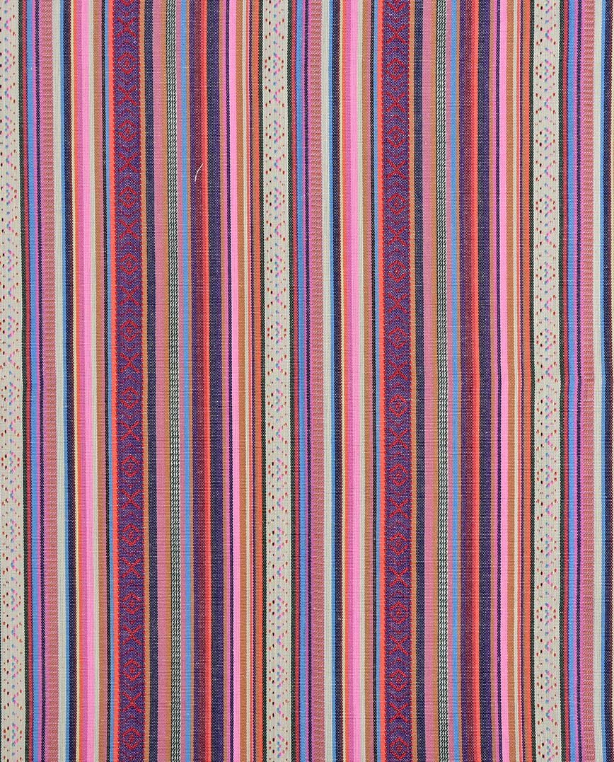 Tautiska raksta audums - gaiši rozā toņi 200 g/m²