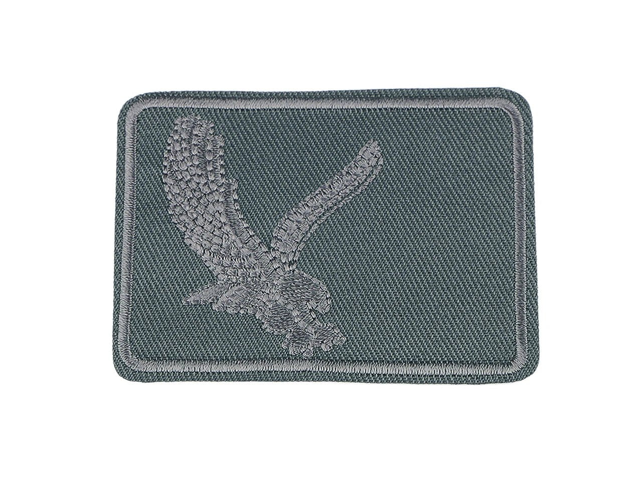 Image de patch à repasser avec aigle|de différentes teintes – disponible chez Šarlotes audumi