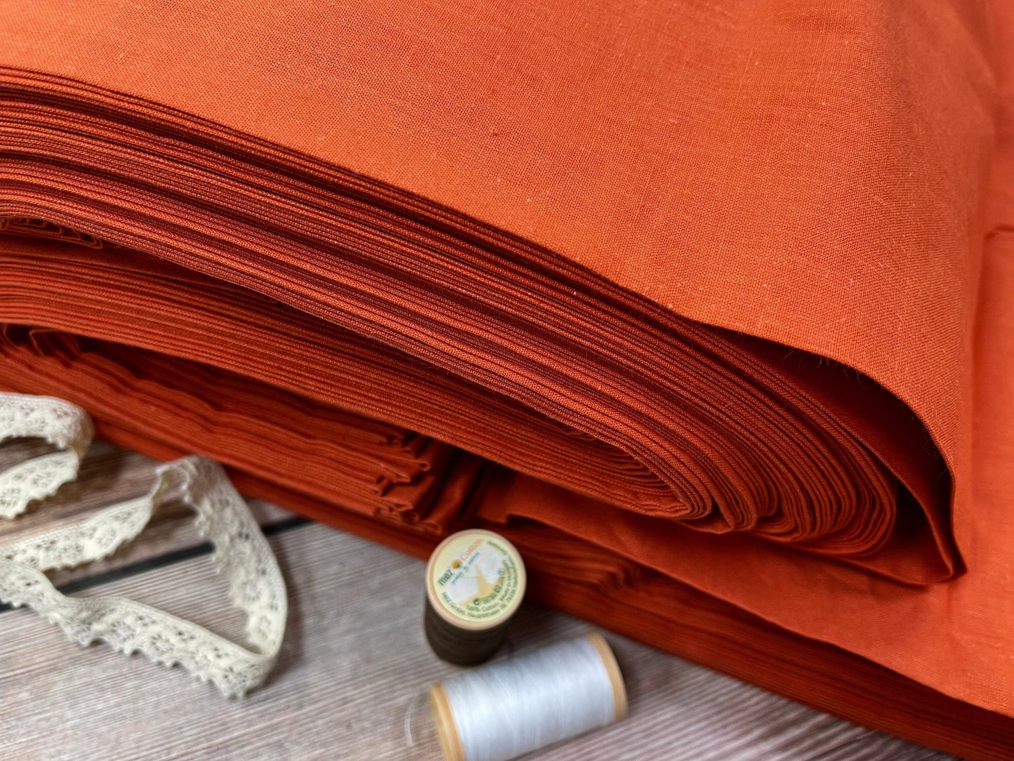 100% Kokvilnas audums-ķieģeļsarkans (Brick) 125 g/m²