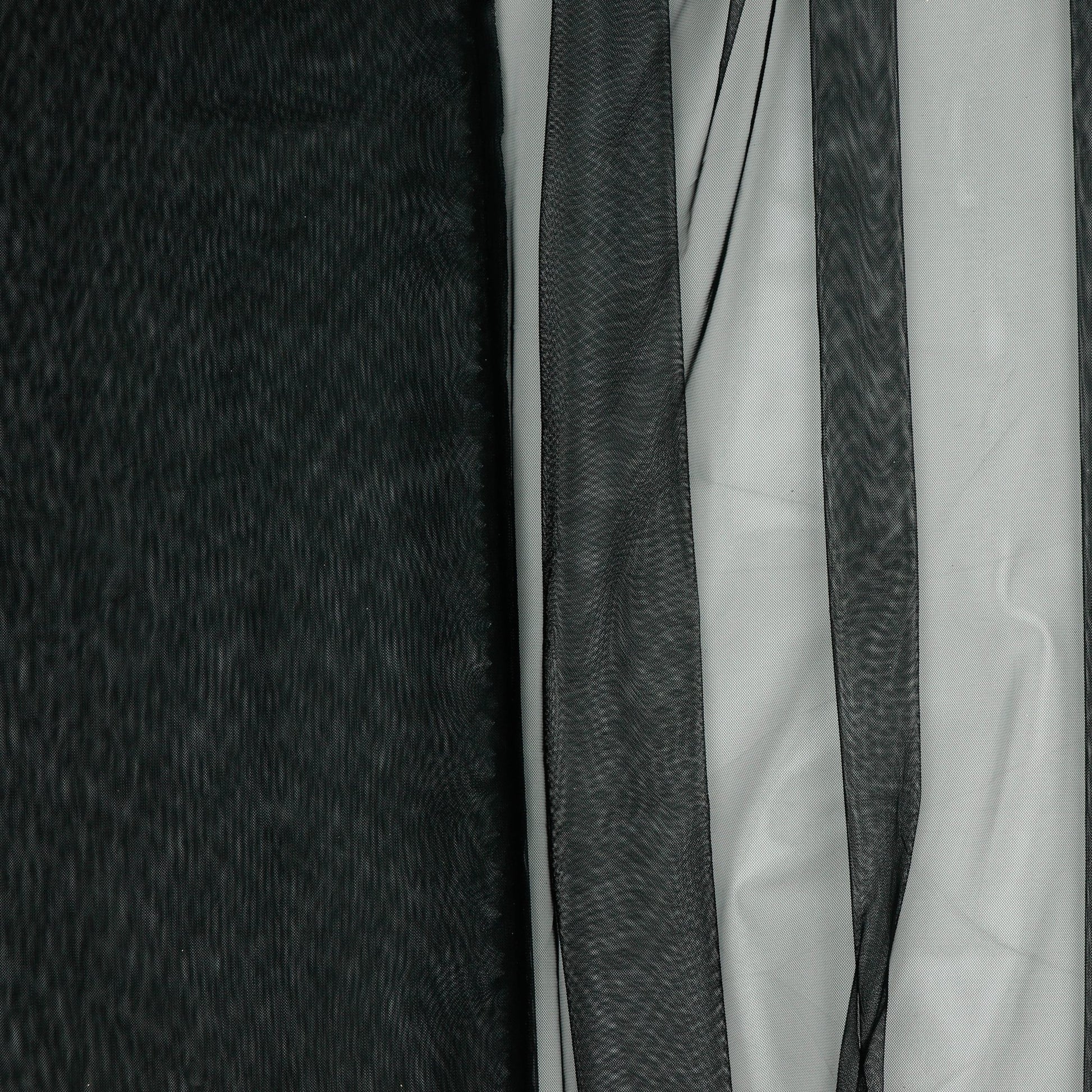 Īpaši mīksts tills-melns 25 g/m²