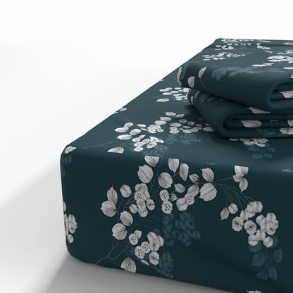 Image en tissu 100 % coton - fleurs et feuilles blanches élégantes 220 cm 146 g/m² – disponible chez Šarlotes audumi