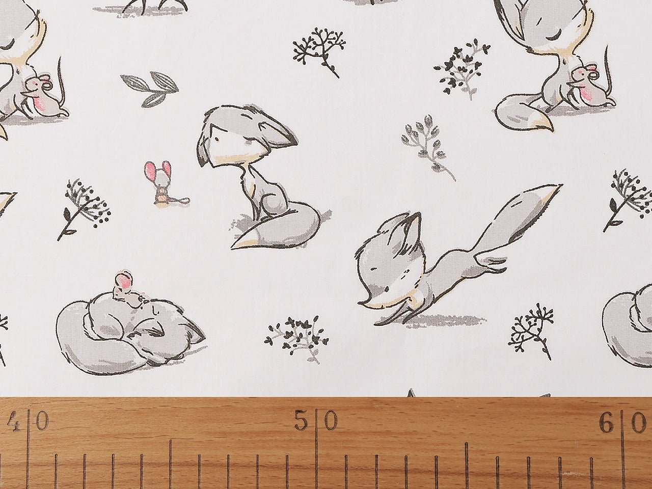 Image du tissu en coton 100 % - renardeau 125 g/m² – disponible chez Šarlotes audumi