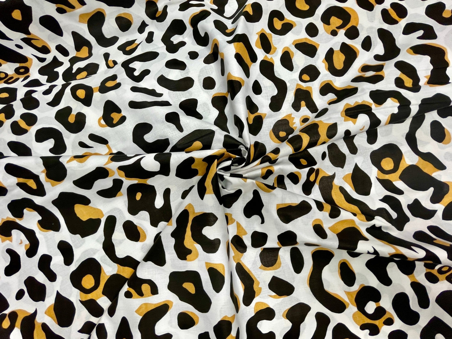 Leopardo rašto audiniai