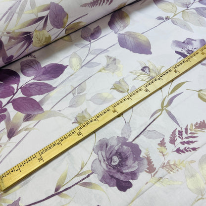 Image de tissu 100 % coton - prairie lilas 220 cm 146 g/m² – disponible chez Šarlotes audumi