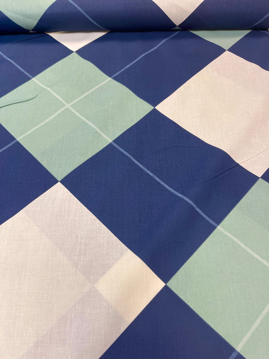 Attēls ar 100% Kokvilnas audums - rūtis 220cm 146 g/m² – pieejams Šarlotes audumi