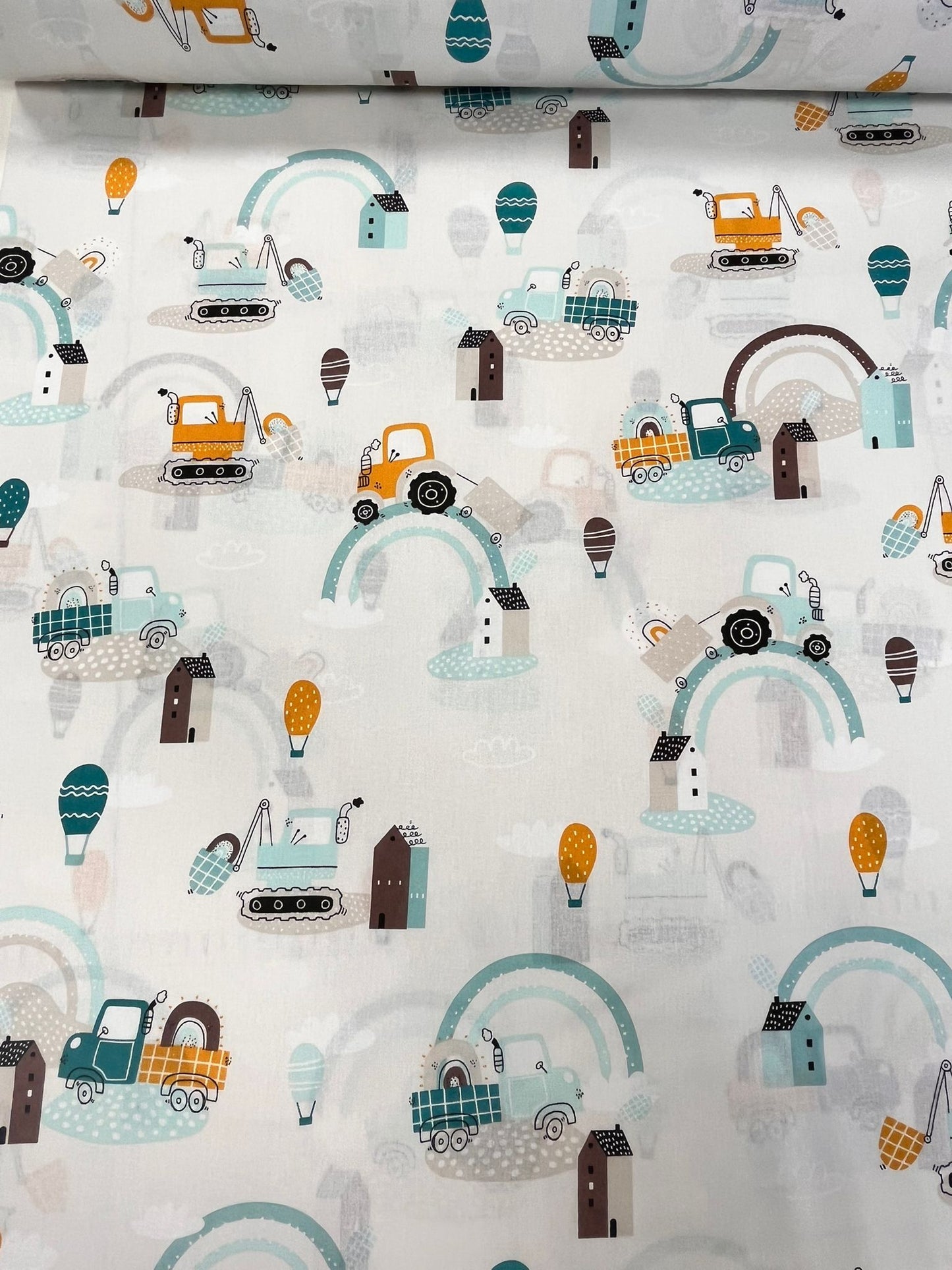 Image en tissu 100 % coton - tracteurs 125 g/m² – disponible chez Šarlotes audumi