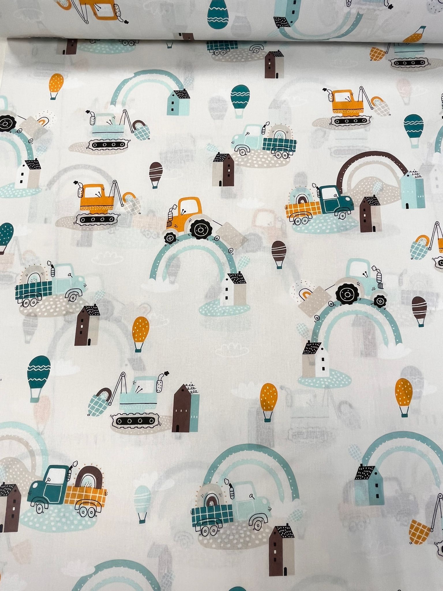 Image en tissu 100 % coton - tracteurs 125 g/m² – disponible chez Šarlotes audumi